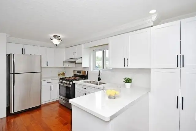 ROOM FOR RENT NEAR SUNRISE PLAZA $650