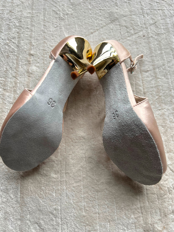 Professional ballroom dance shoes dans Femmes - Chaussures  à Longueuil/Rive Sud - Image 4