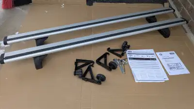 Selling *Thule Aeroblade 135cm/53" equipped with T-track *Thule Rapid 460R foot pack *fit kit 3080 f...