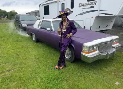 Cadillac Coupé 2 portes Deville Fleetwood Brougham 1981 All the trim parts, such as rocker panel mou...