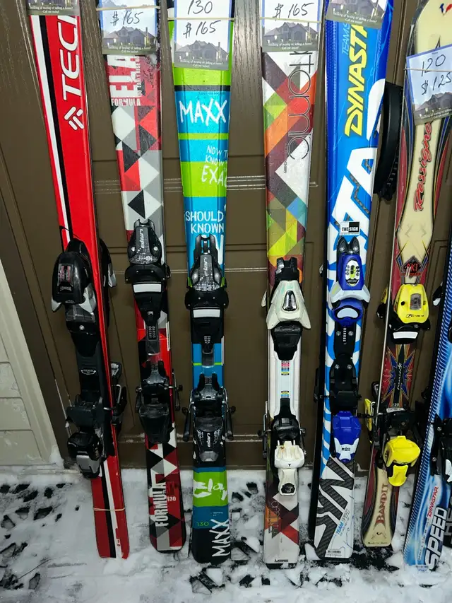 kids ski with boots  in Ski in Markham / York Region - Image 6