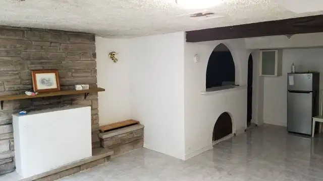 One Bedroom walkout basement for rent in Long Term Rentals in City of Toronto - Image 3