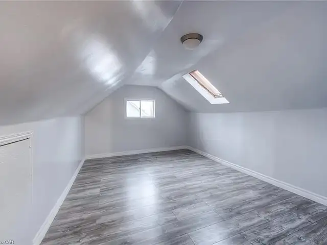 One room for rent in three-bedroom apartment in Long Term Rentals in Kitchener / Waterloo - Image 5