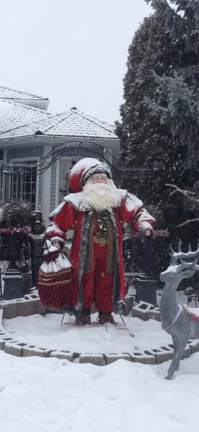 6’ Santa, View more