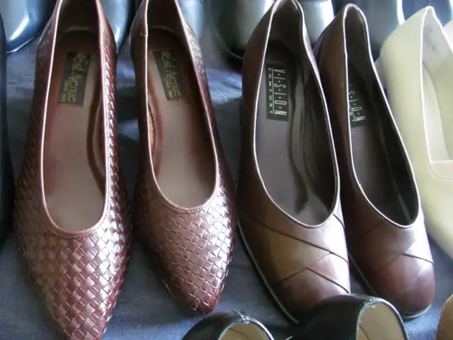 Shoes, Women's shoes, Lot (22 pairs) of ladies shoes, Brand New in Women's - Shoes in Markham / York Region - Image 4