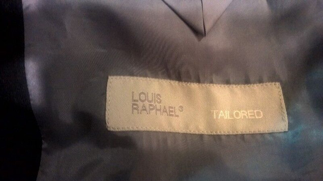 Louis Raphael men Tailored Classic 2 Button Center Vent Jacket in Men's in City of Halifax - Image 2