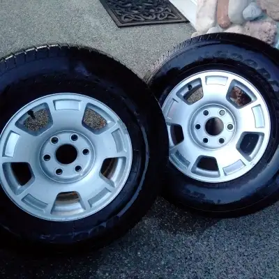 Set of 2 GM rims and tires 265/70/R17 in excellent condition. price is mainly for rims.