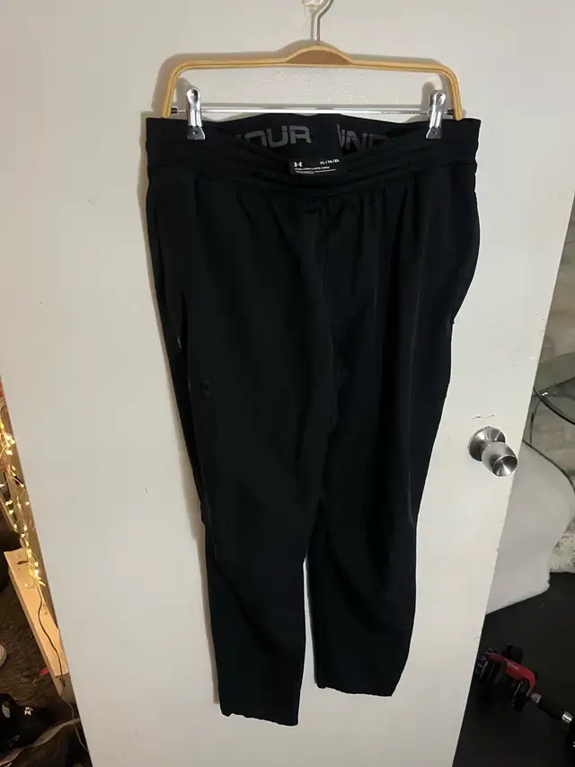 Under Armour Fitted Pants size XL 