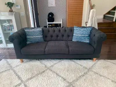 3 Seater sofa - chesterfield style