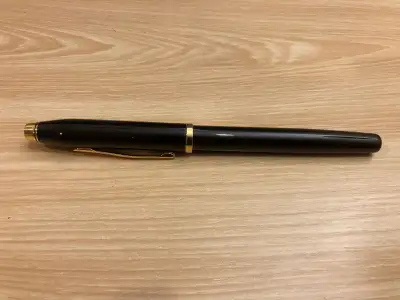 Cross Century II, fountain pen (m-nib), black lacquer, used, View more
