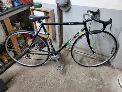 Velo de course minelli noir 12 vitesses roues 700c cadre 21po, View more