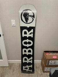 Arbor Snowboard without bindings 154cm