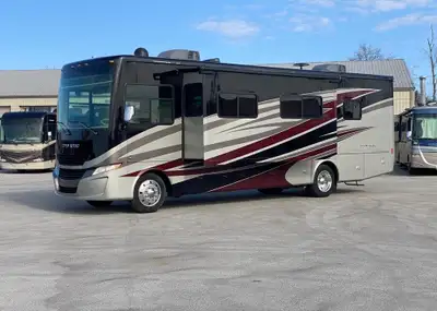 Open Road Coach 35ft Sleeping Capacity 5 Slide Outs 2 Type Motorized Class A Vehicle Title Clean Wat...