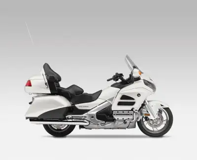 Price Drop - Last Chance $17,999 or BO Top-tier touring bike featuring the rare factory-installed ai...