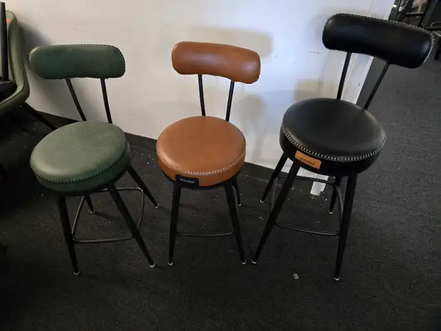 360° Swivel Bar Stool  in Chairs & Recliners in Markham / York Region - Image 2