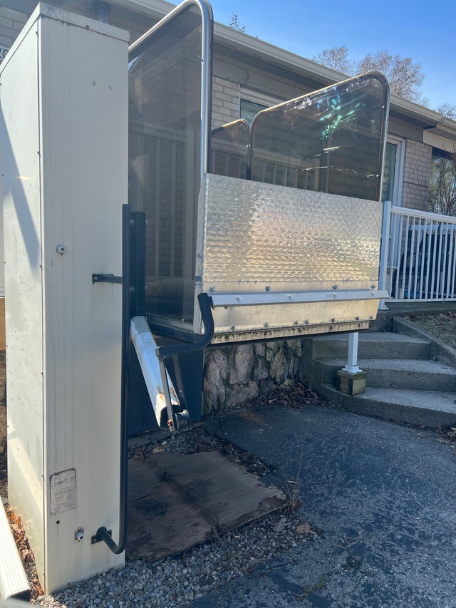 Wheelchair lift for homes Health & Special Needs City of Toronto