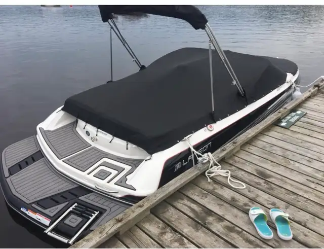 21 ft Larsen LSR 2000 speed boat in Powerboats & Motorboats in Saint John - Image 5