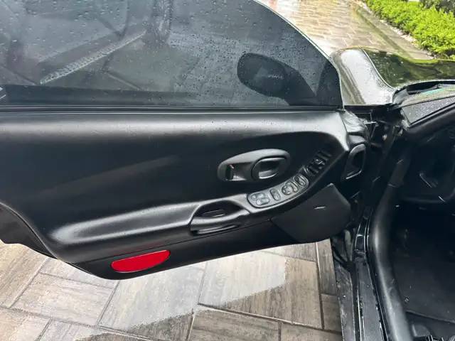 1999 Chevy Corvette  in Cars & Trucks in Markham / York Region - Image 10