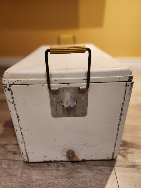 Vintage Metal White Pepsi Cola Cooler - say "Pepsi, please" in Arts & Collectibles in Cornwall - Image 4