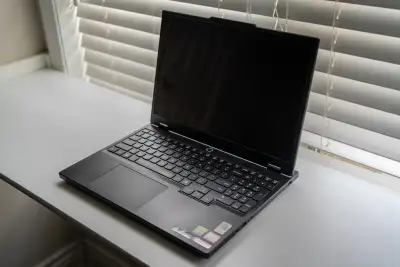 Lenovo Legion 5 Gen 10 OLED - RTX 5060, Ryzen 7 260, 1 tb SSD, View more