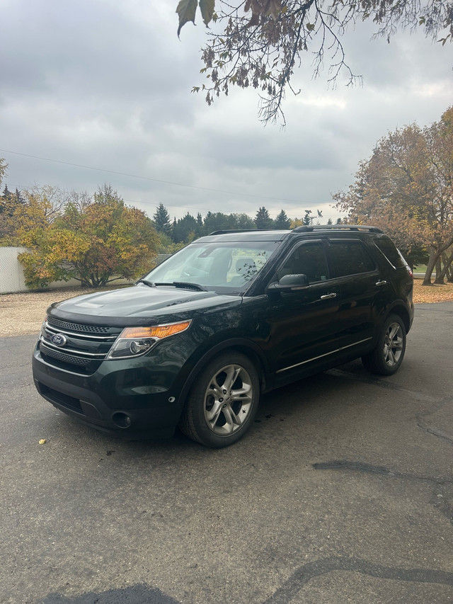 2013 explorer  in Cars & Trucks in St. Albert - Image 2