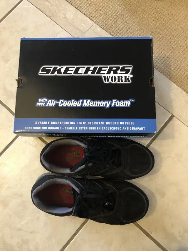 Sketchers safety shoes in Men's Shoes in Oakville / Halton Region - Image 2