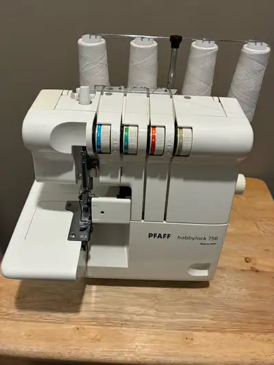 PFAFF Hobbylock 756 Serger In excellent condition Has recently been serviced Comes from pet free and...