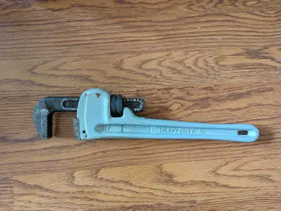 MASTERCRAFT CAST-ALUMINUM HANDLE  14" PIPE WRENCh, View more