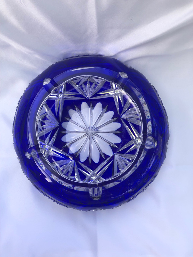 Bohemian Cobalt Blue  Crystal Ashtray, Vintage Faceted Cryst in Arts & Collectibles in City of Toronto - Image 4