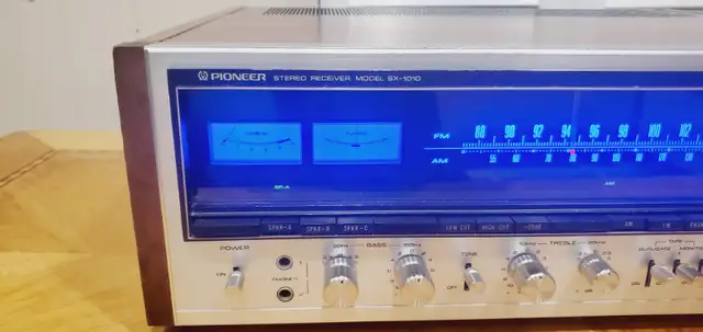 Vintage Pioneer Stereo Monster Receiver SX-1010  100watts/ch in Stereo Systems & Home Theatre in Mississauga / Peel Region - Image 3