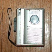 Vintage Sanyo M-1110C Portable walkman Tape Cassette Player