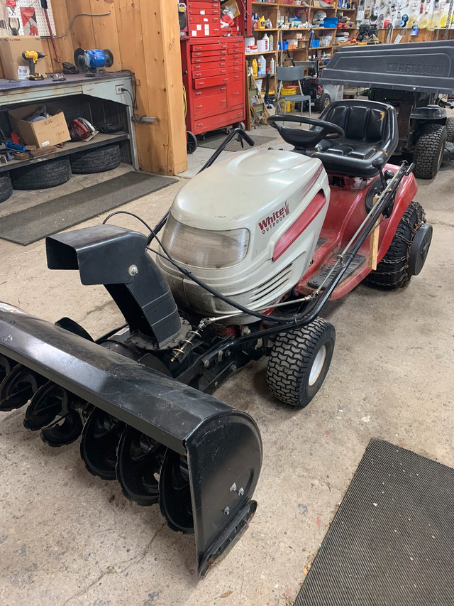 White 17 hp lawn tractor/ snowblower Snowblowers Grand Bend Kijiji