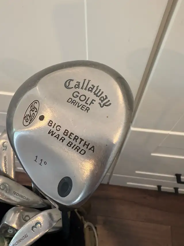 full set of women’s right golf clubs and bag  in Golf in Guelph - Image 7