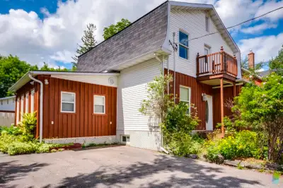 3½ à louer – appartement à l'étage dans un duplex Situé sur la rue Berri, dans le secteur Hull à Gat...