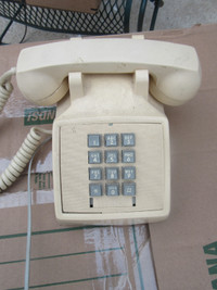 TELEPHONE - PUSH BUTTON