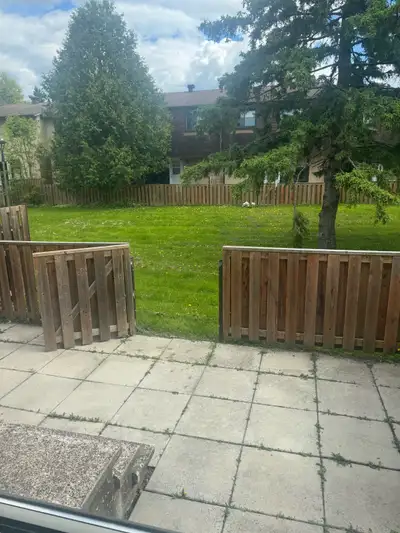 Room for rent from 1st August 2025. Its 5 minutes walk to Algonquin college. 3 minutes walk to 88 bu...