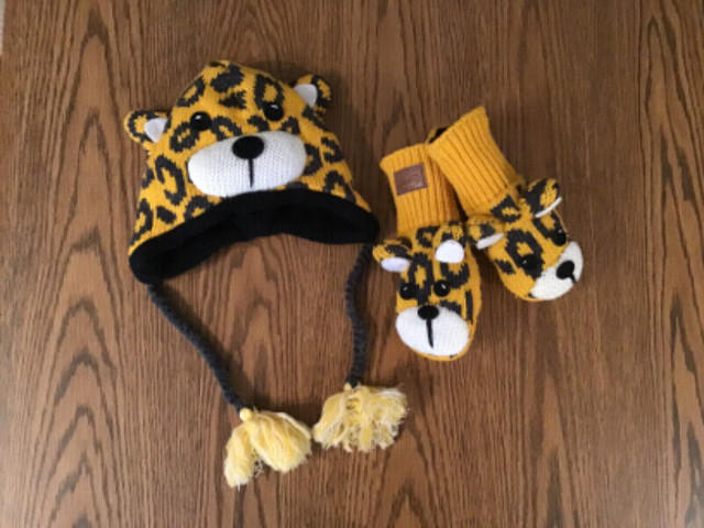 CHEETAH KYBER OUTERWEAR BRAND HAT AND MITT SET in Clothing - 2T in Peterborough