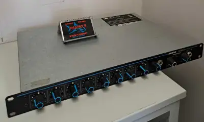 Shure SCMR Auto Microphone Mixer (21495431), View more