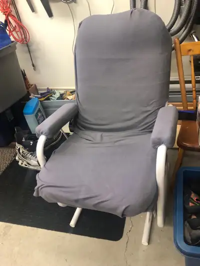 chaise berçante à donner, View more