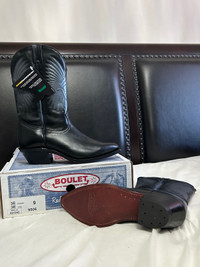 Boulet women’s black cowboy boots size 9