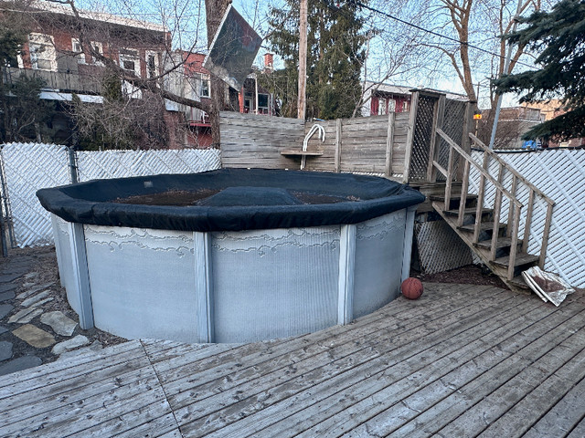 Piscine hors-terre 15', patio et équipement à vendre dans Spas et piscines  à Ville de Montréal