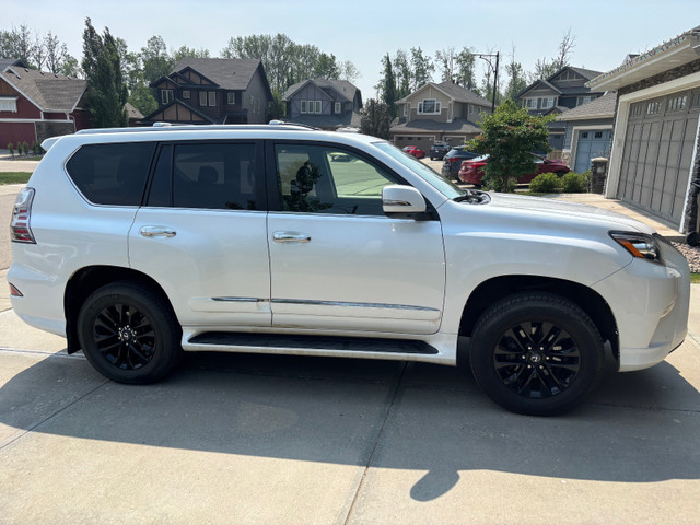 2015 Lexus GX460 Executive Package in Cars & Trucks in Edmonton - Image 2
