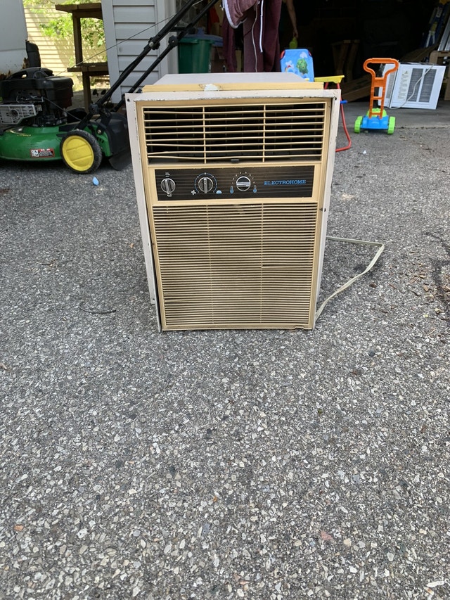 Electrohome 10,000 BTU Vertical Air Conditioner Heaters, Humidifiers