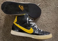 Size 12 Nike hightops black/ yellow London Ontario Preview