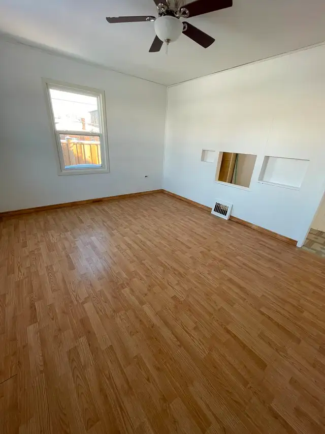 House for rent on Quinsway & Royal York63436971953667124