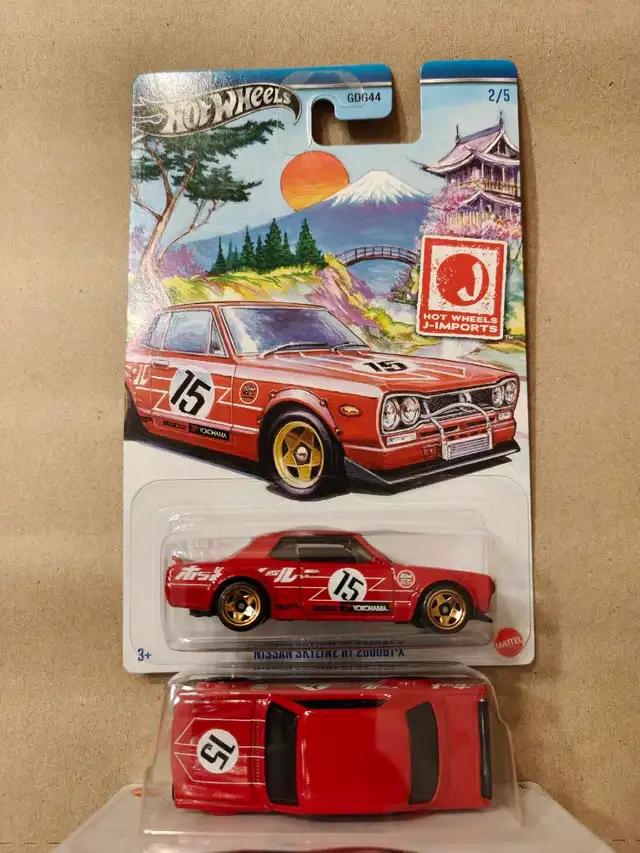 Hot Wheels J-Imports Nissan Skyline HT 2000GT-X 1:64 diecast car