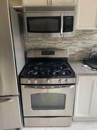 General Electric 30" Gas Stove / Range (Stainless Steel)