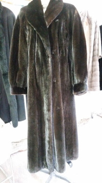 PRE - OWNED FUR SALE CLEARANCE, MINKS, RACCOONS, FOXES