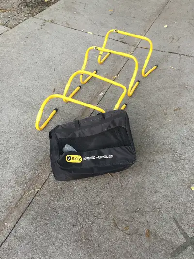 speed/training hurdles 4 QTy adjustable to 8" and 12" inch $30 with bag call text email Mike 416.839...