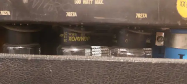 Ampeg V4 Guitar Amp Head in Amps & Pedals in St. Catharines - Image 7